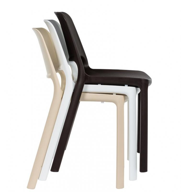 ANTARES Dizajnová stolička PIXEL DUKE celoplastová